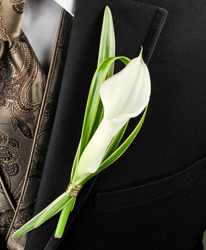 CLASSY CANDLELIGHT PROM BOUTONNIERE